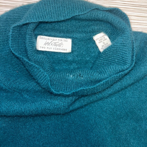 Vintage Lord & Taylor cashmere sweater - Picture 5 of 5